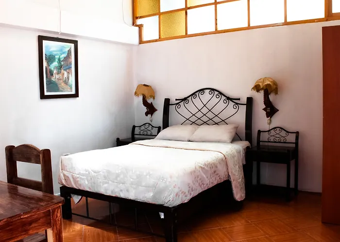 San Blas Plaza Bed & Breakfast 3*